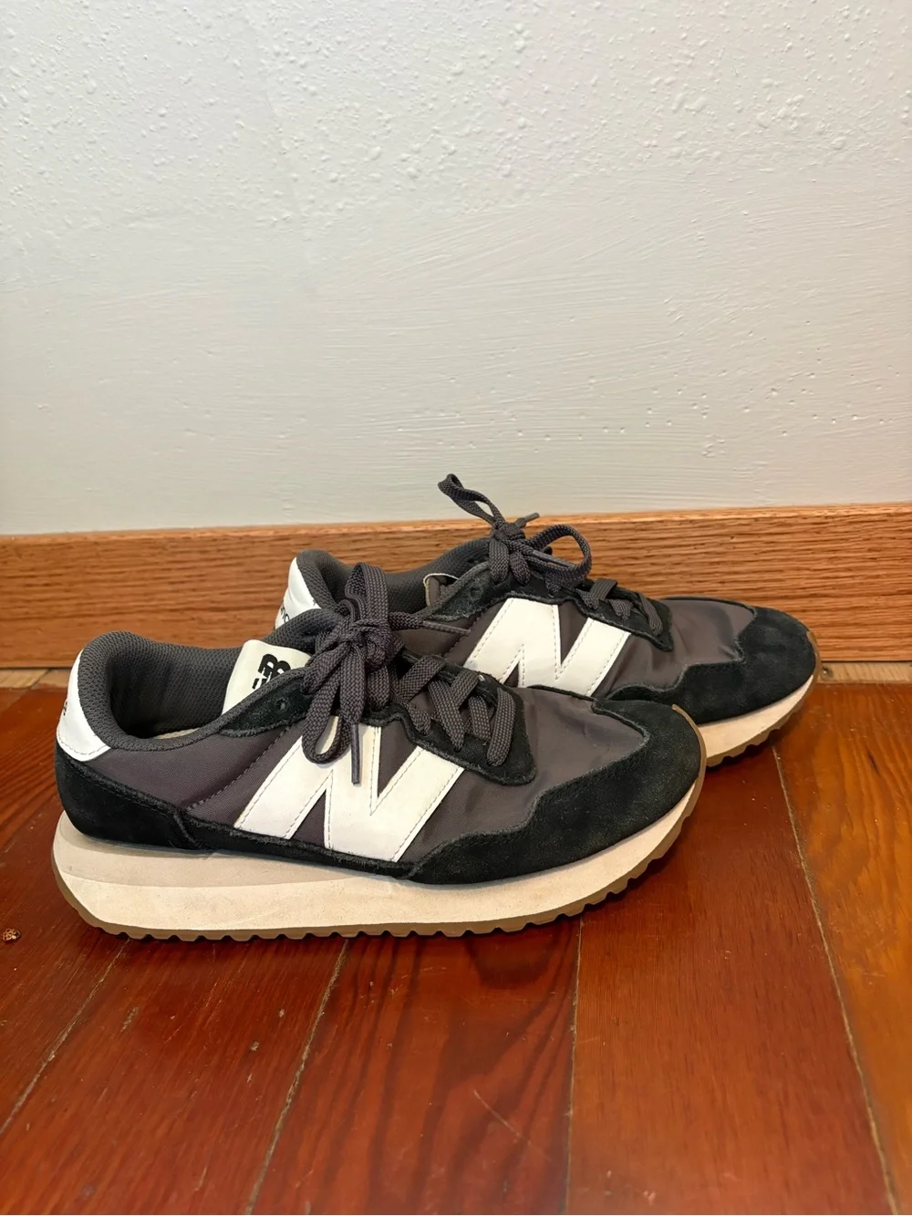 New Balance Women’s Black and White Retro Trail Runner Sneakers